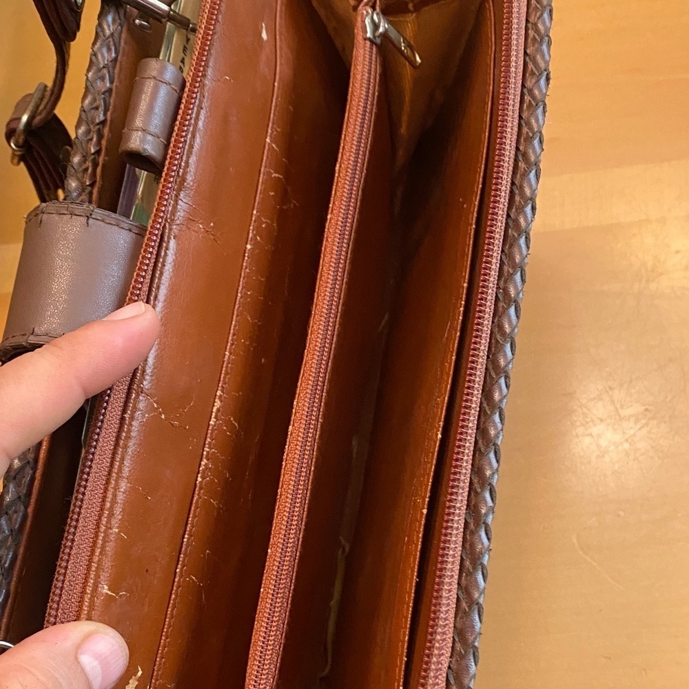 Dooney & Bourke Chestnut Leather Bag with Emblem - Picture 16 of 16